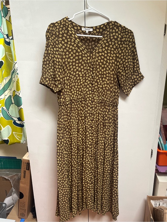 Madewell Dresses & Skirts - Madewell Brown Floral Midi Dress with Yellow Print